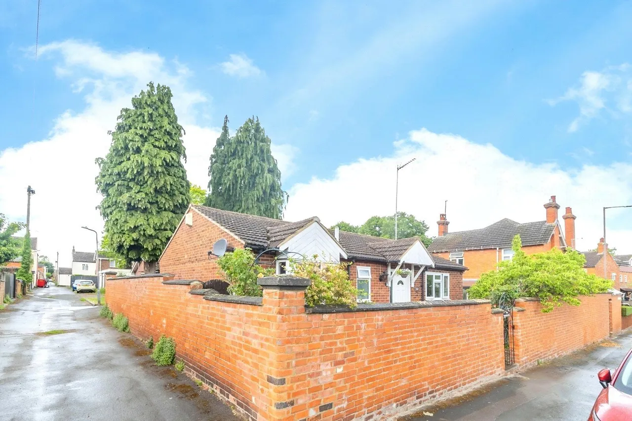 Bradwell Road, New Bradwell, MK13, photo 15