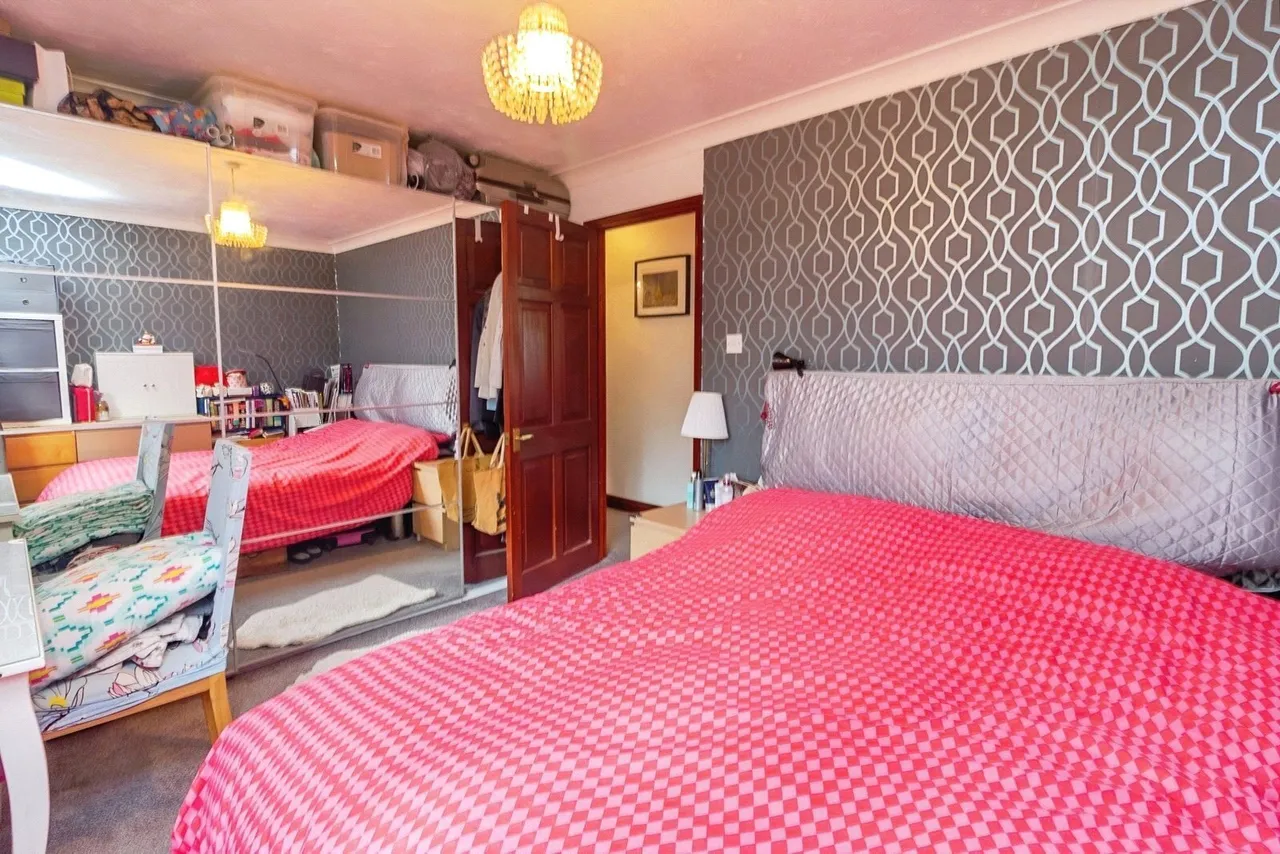 Bradwell Road, New Bradwell, MK13, photo 9