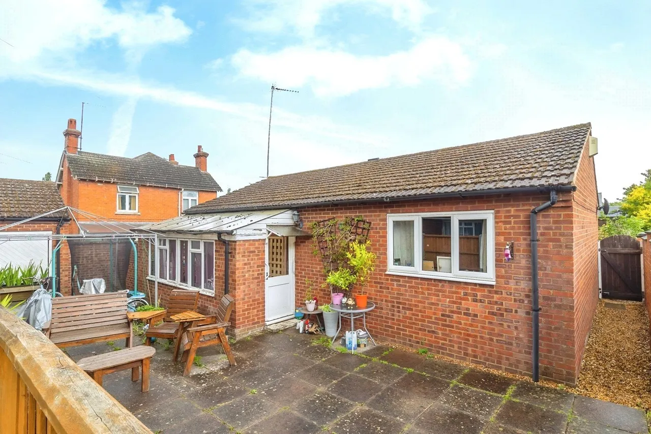 Bradwell Road, New Bradwell, MK13, photo 17