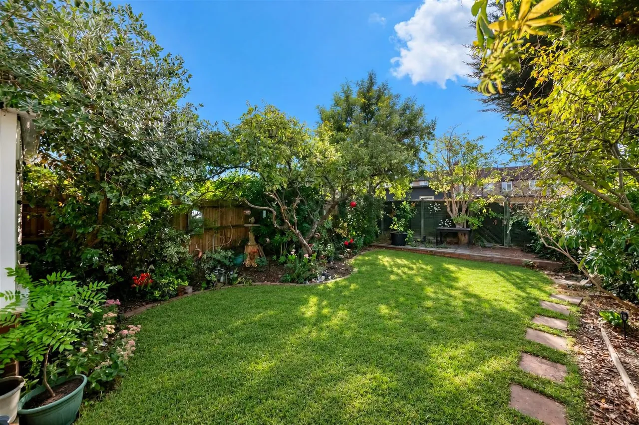 Linden Close, Ruislip, photo 5