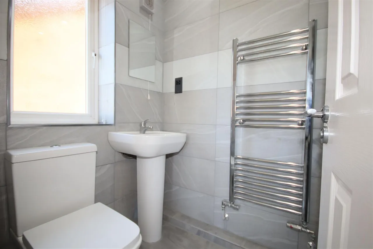 Nicholls Close, Barton-Le-Clay, MK45, photo 17