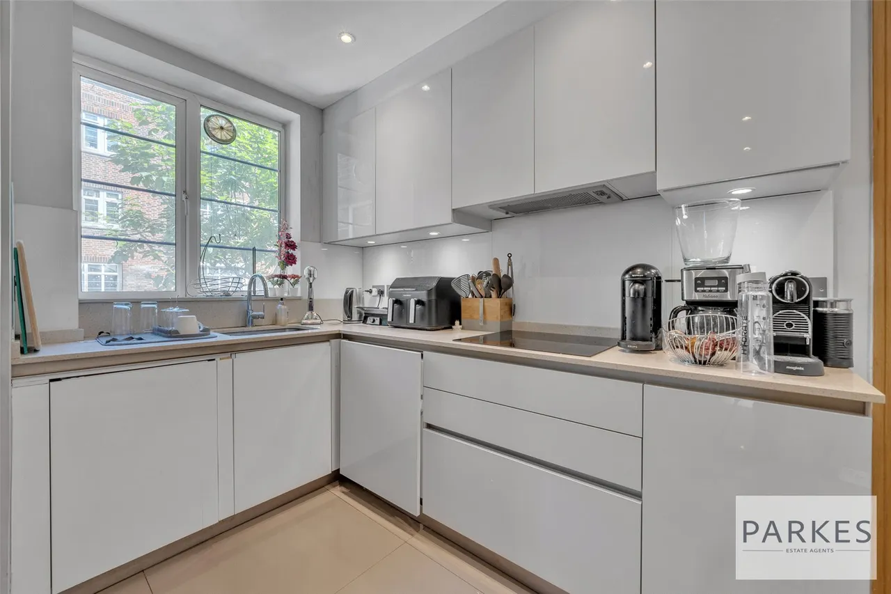 Pembroke Road, Kensington, London, W8 6DE, photo 2