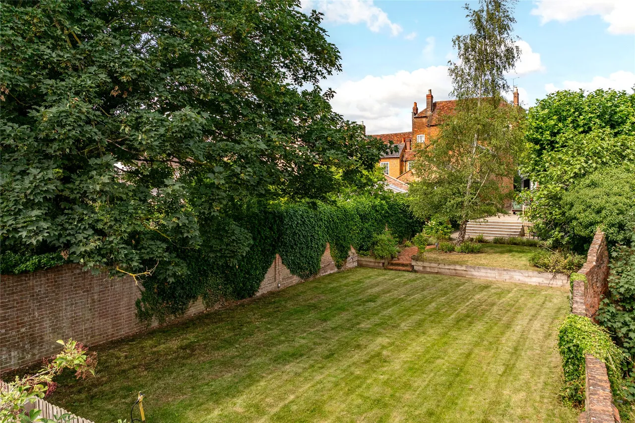 Castle Street, Buckingham, MK18, photo 2