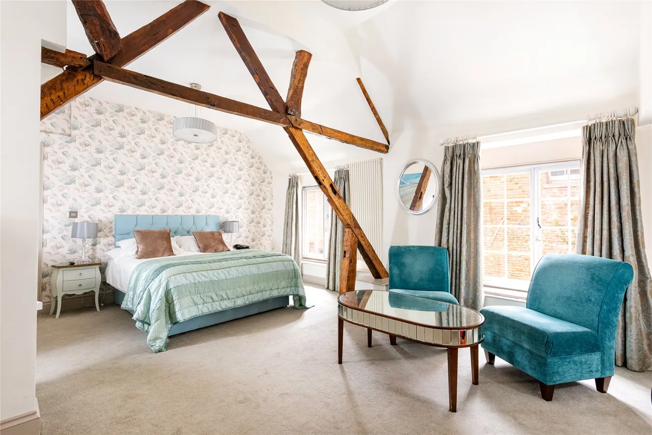 Castle Street, Buckingham, MK18, photo 13