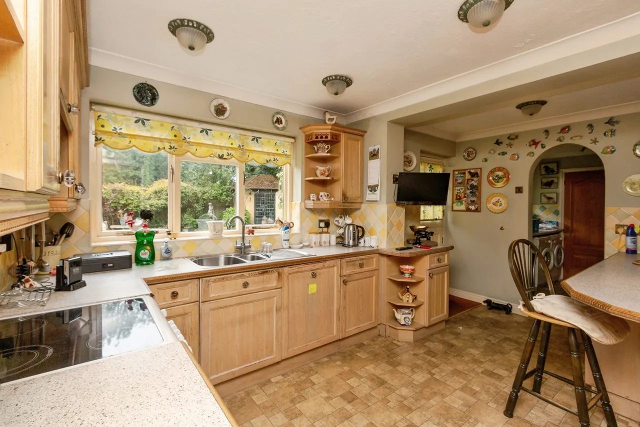 The Harrow Way, Basingstoke, RG22, photo 4