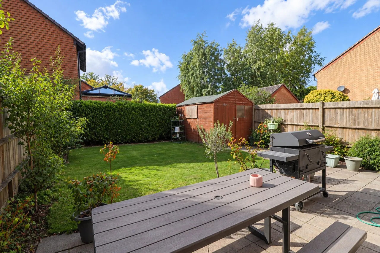 Merrivale Gardens, Woking, GU21, photo 13