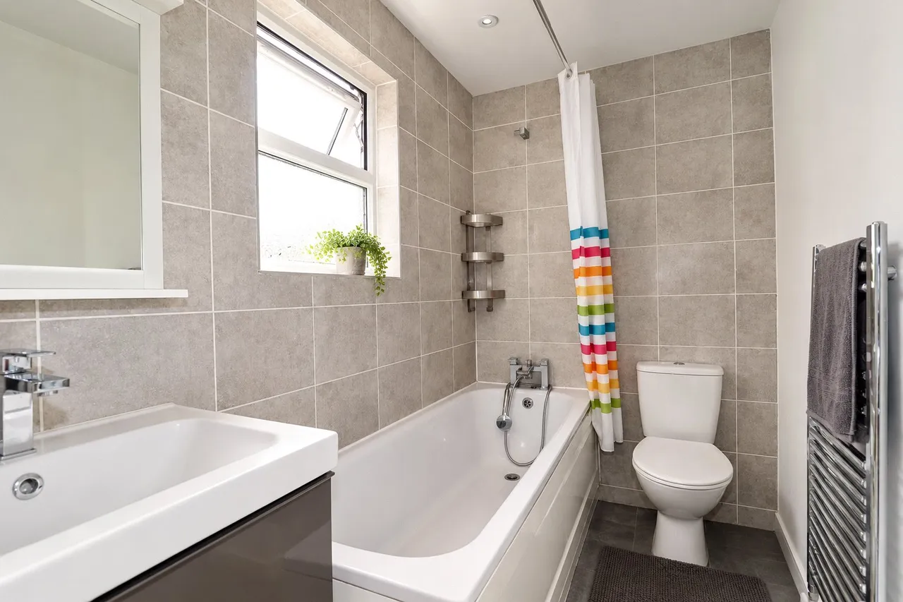 Merrivale Gardens, Woking, GU21, photo 11