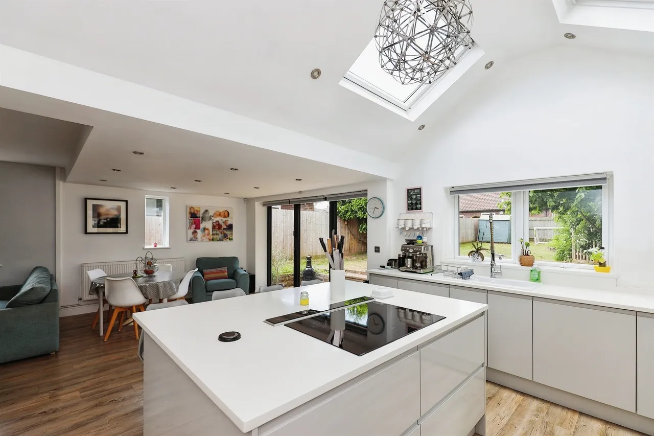 Gwernrhuddi Road, Cardiff, CF23, photo 6