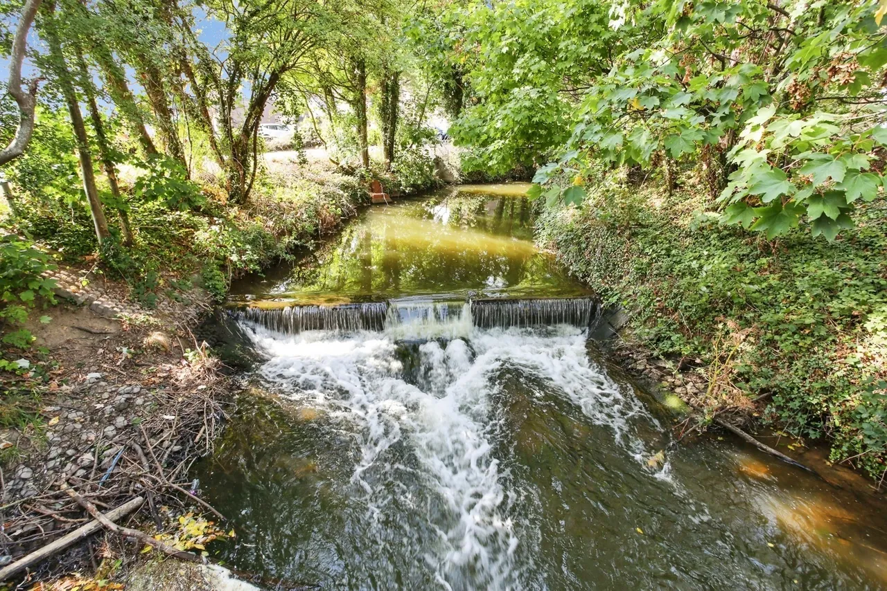 Angel Lane, Tonbridge, TN9, photo 3