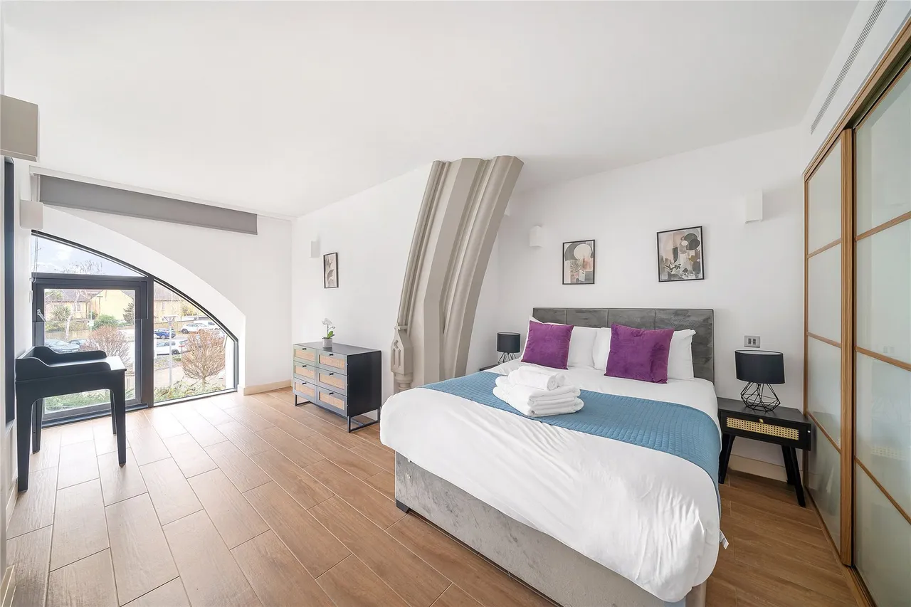 St Georges Apartments, 368 High Street, Brentford, TW8, photo 4