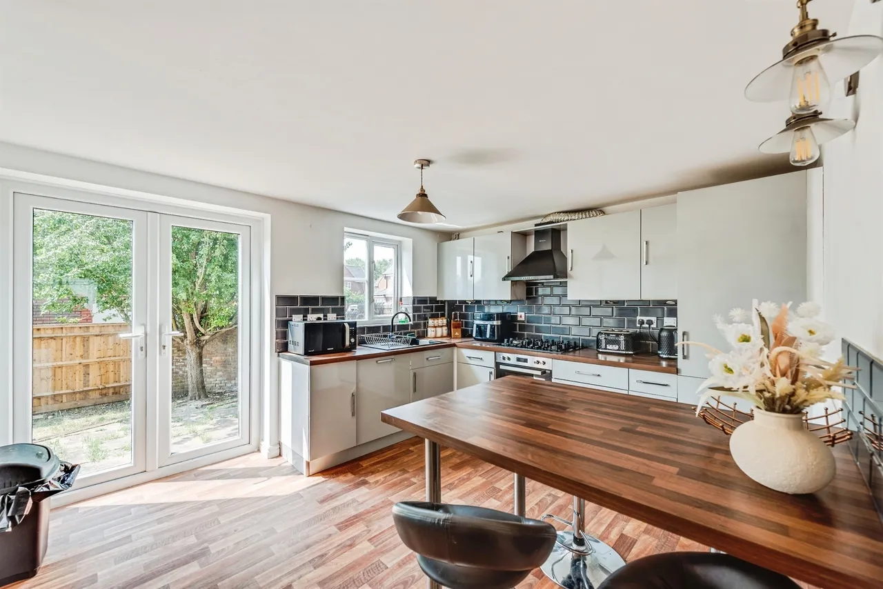Shearwood Road, Peatmoor, SN5, photo 6