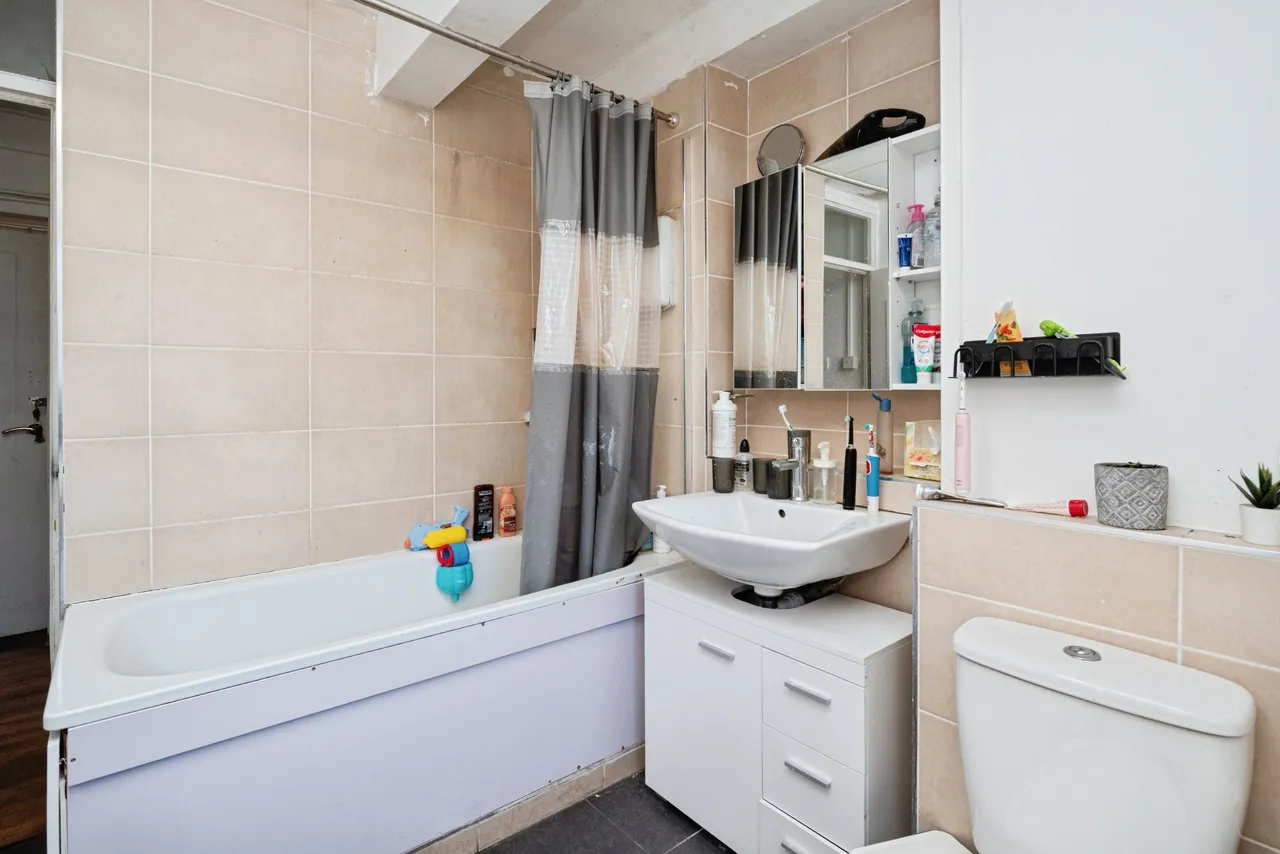 Paragon Road, Hackney, E9, photo 5