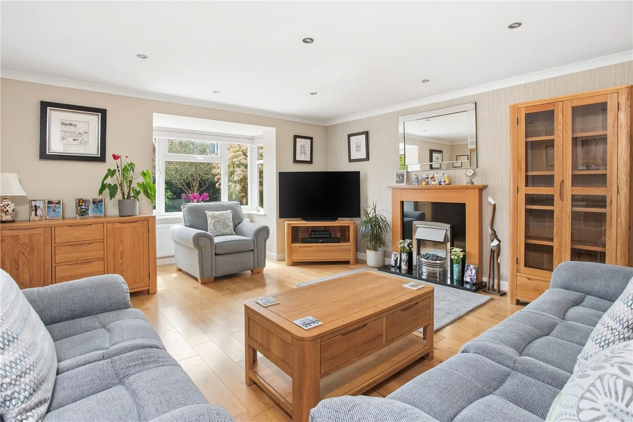 Winston Close, Stratford-upon-Avon, Warwickshire, CV37, photo 3