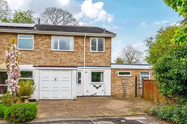 3 bed house for sale, Woburn Close, Caversham, RG4