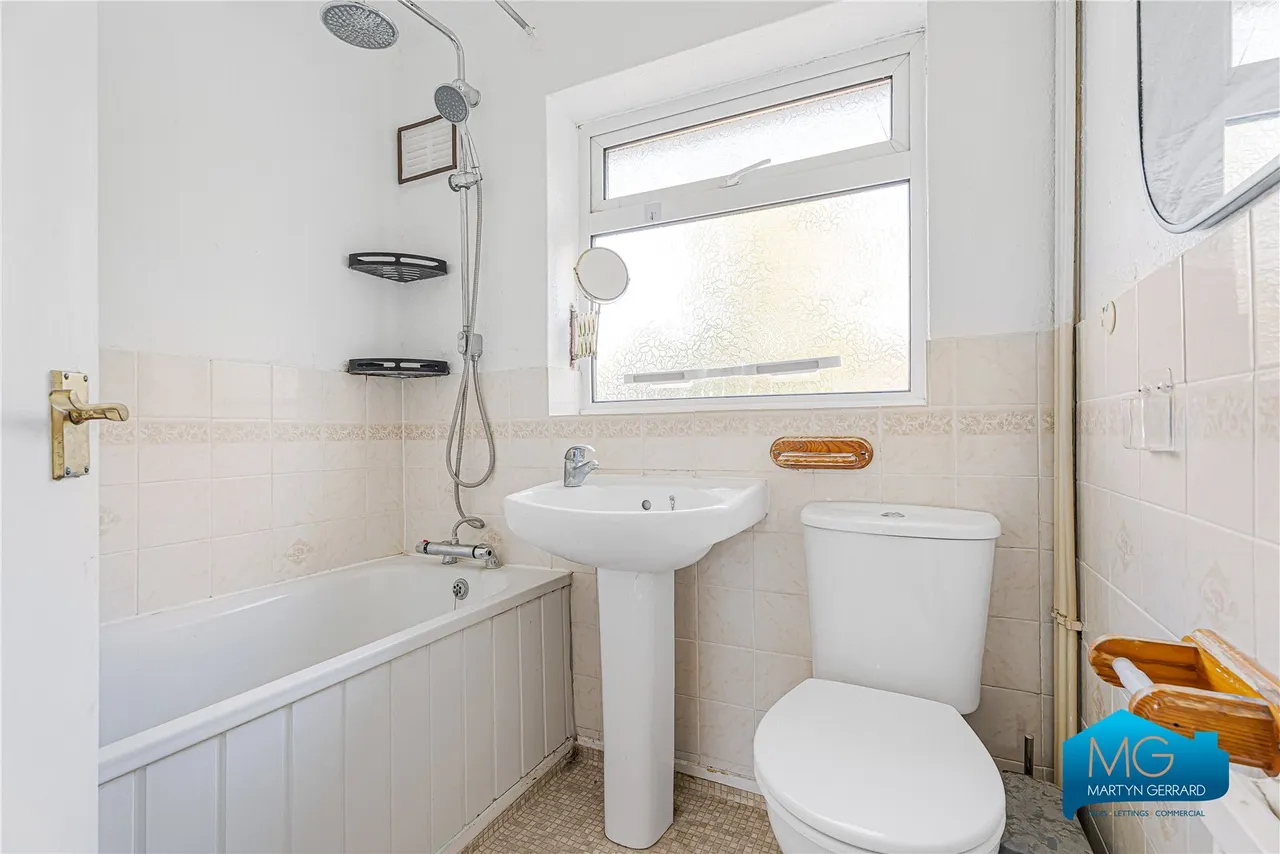 Norbury Grove, Mill Hill, NW7, photo 18
