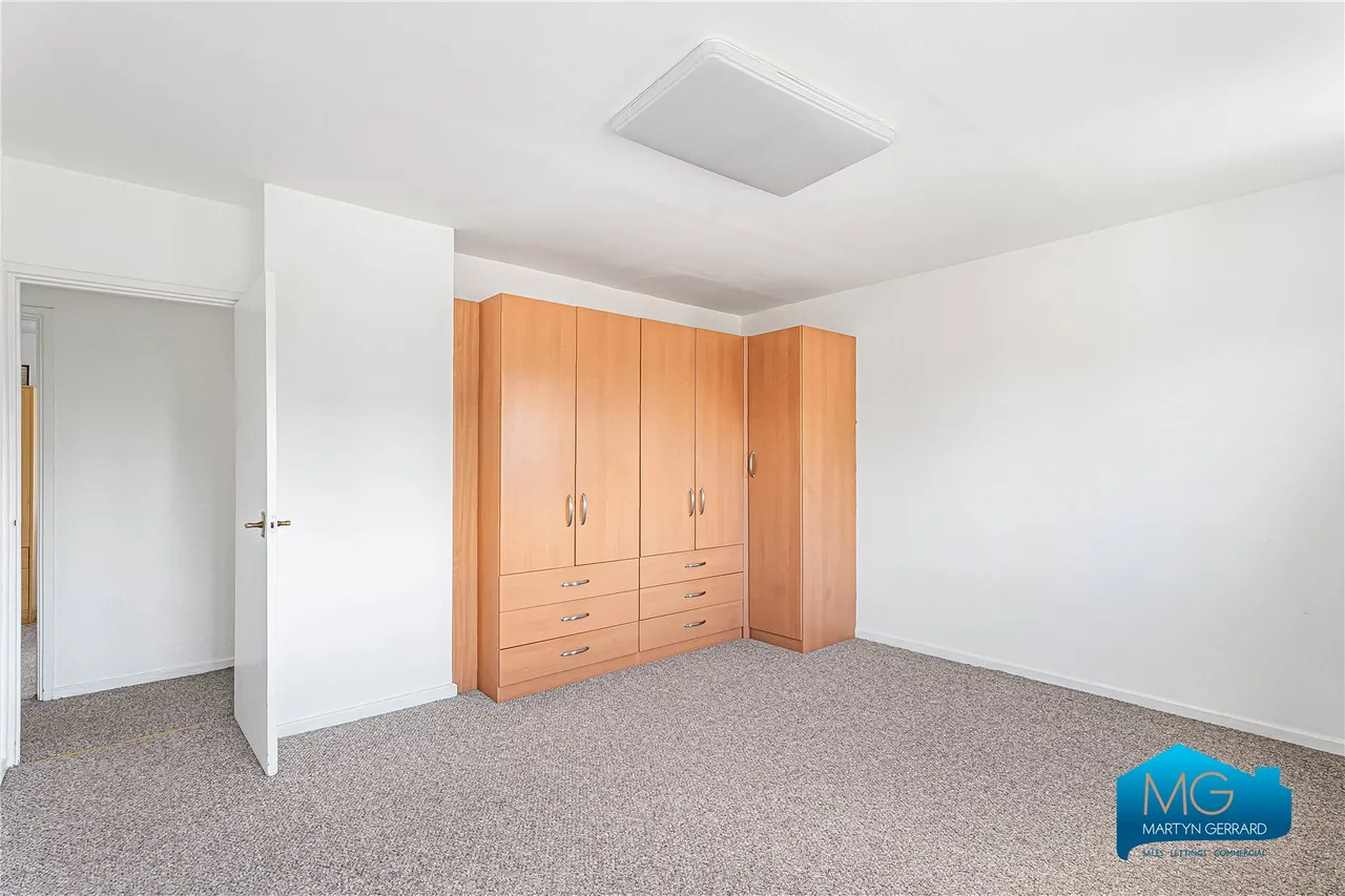 Norbury Grove, Mill Hill, NW7, photo 10