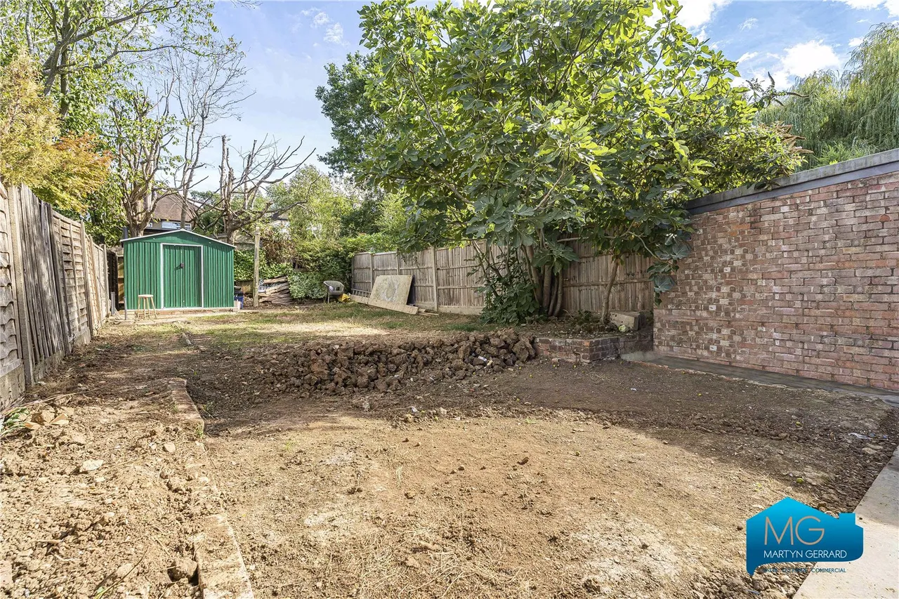 Norbury Grove, Mill Hill, NW7, photo 21