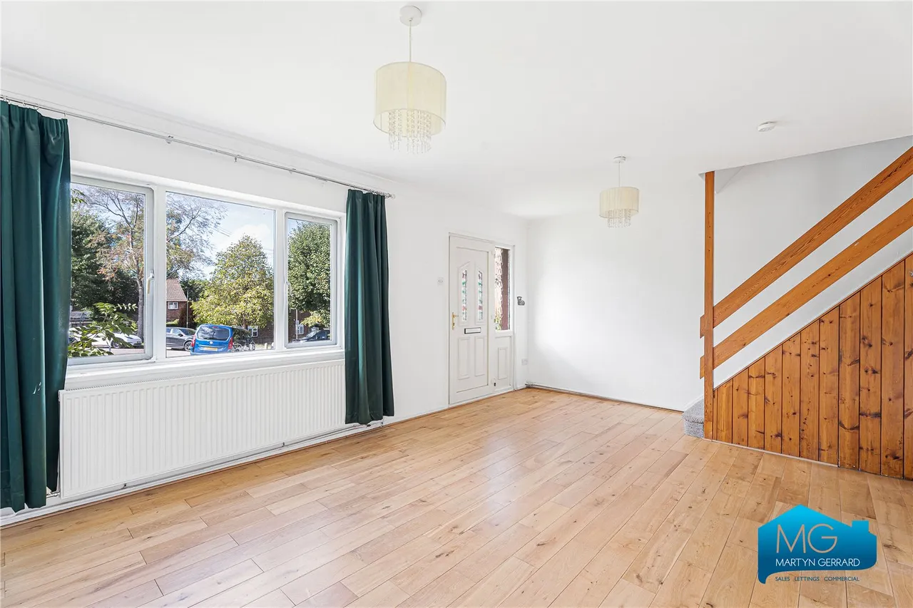 Norbury Grove, Mill Hill, NW7, photo 2