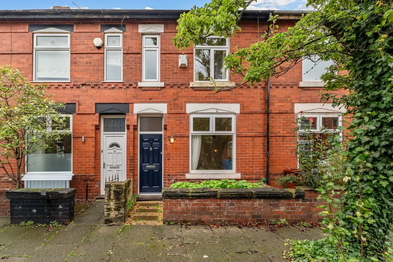 2 bed house for sale, Fernleigh Avenue, Manchester, M19