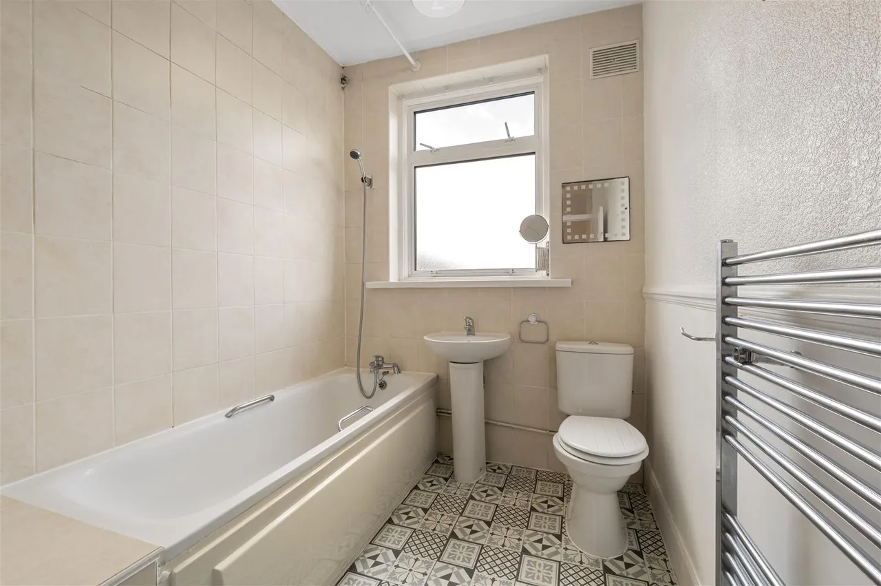 Lower Downs Road, London SW20 8QG, photo 11