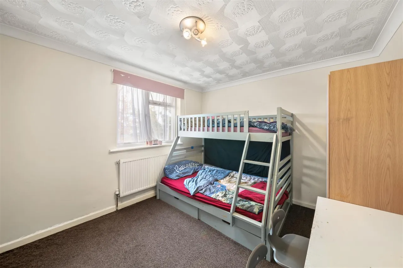 Richmond Crescent, Slough, photo 11