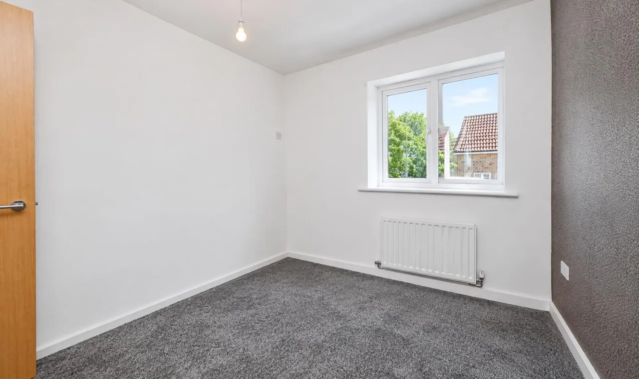 Blenheim Square, Epping, CM16, photo 13