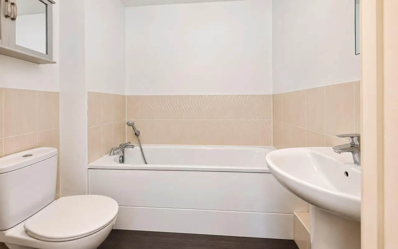 Blenheim Square, Epping, CM16, photo 10