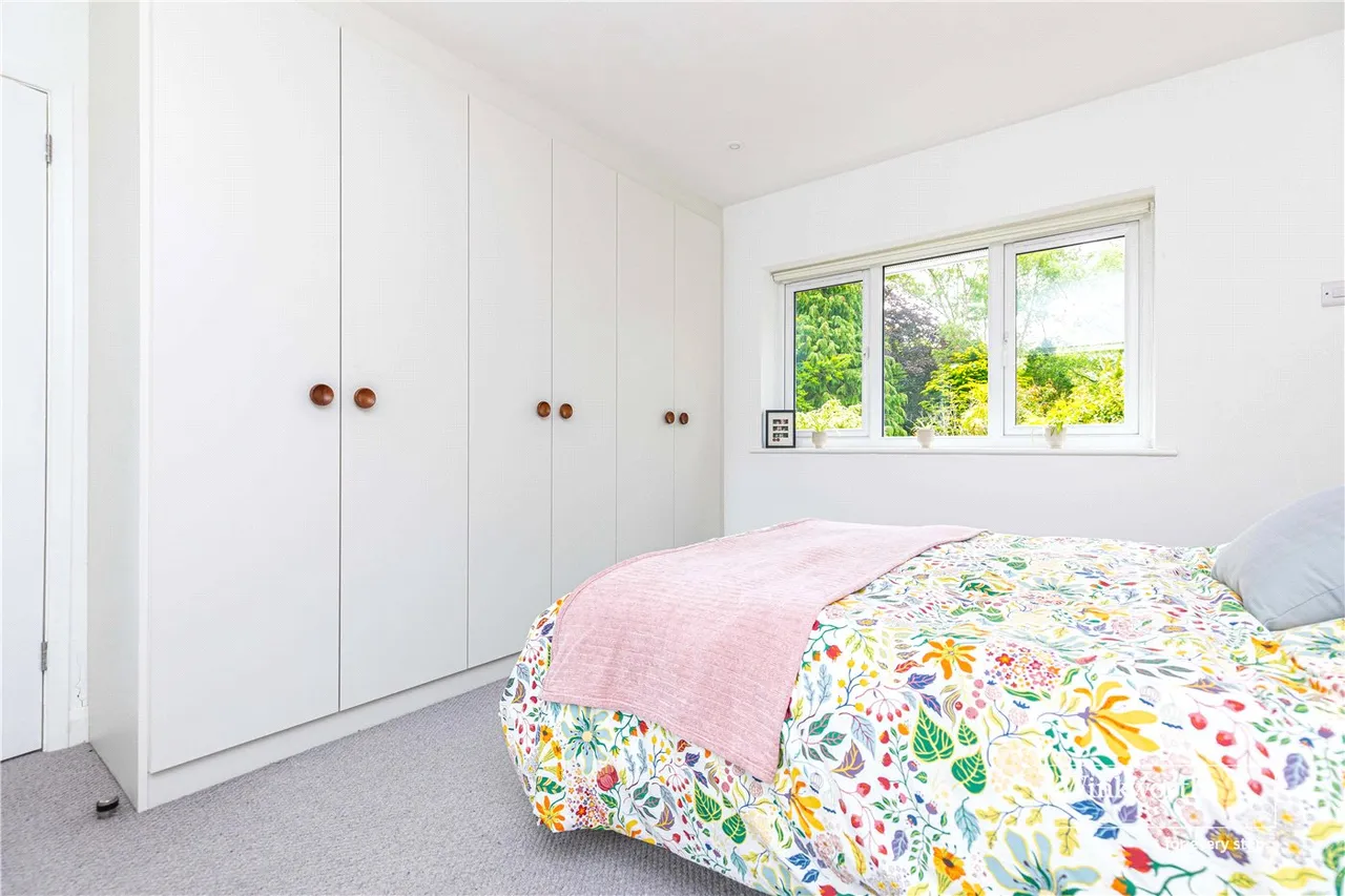 Hinton Wood Avenue, Highcliffe, Christchurch, BH23, photo 6