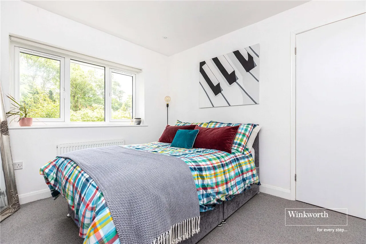 3 bed house for sale — Hinton Wood Avenue, Highcliffe, Christchurch, BH23