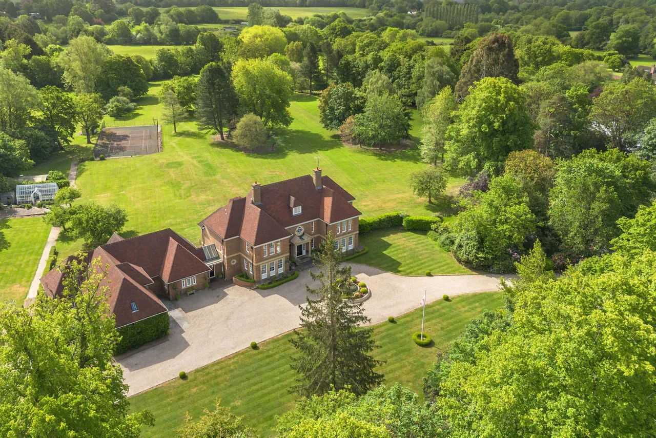 6 bed house for sale, Beggar Hill, Fryerning, CM4