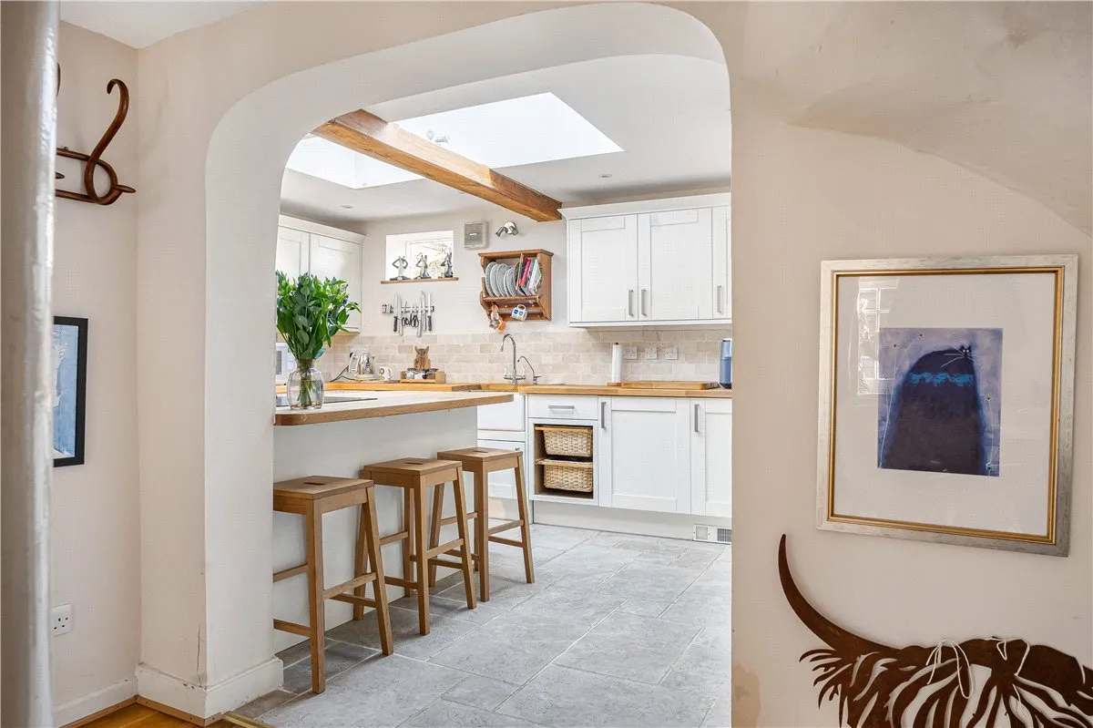 Wellington Place, High Street, SN8, photo 8