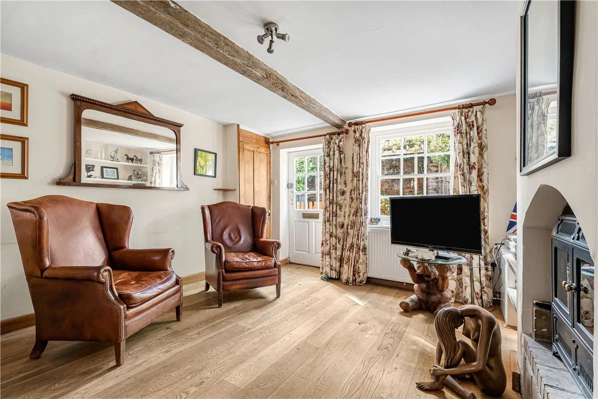 Wellington Place, High Street, SN8, photo 6