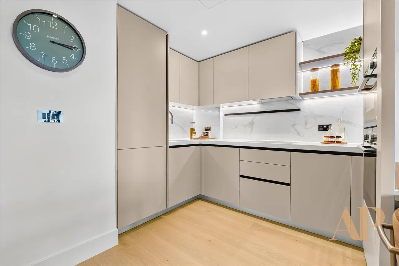 Fountain Park Way, London W12 7SP, photo 6