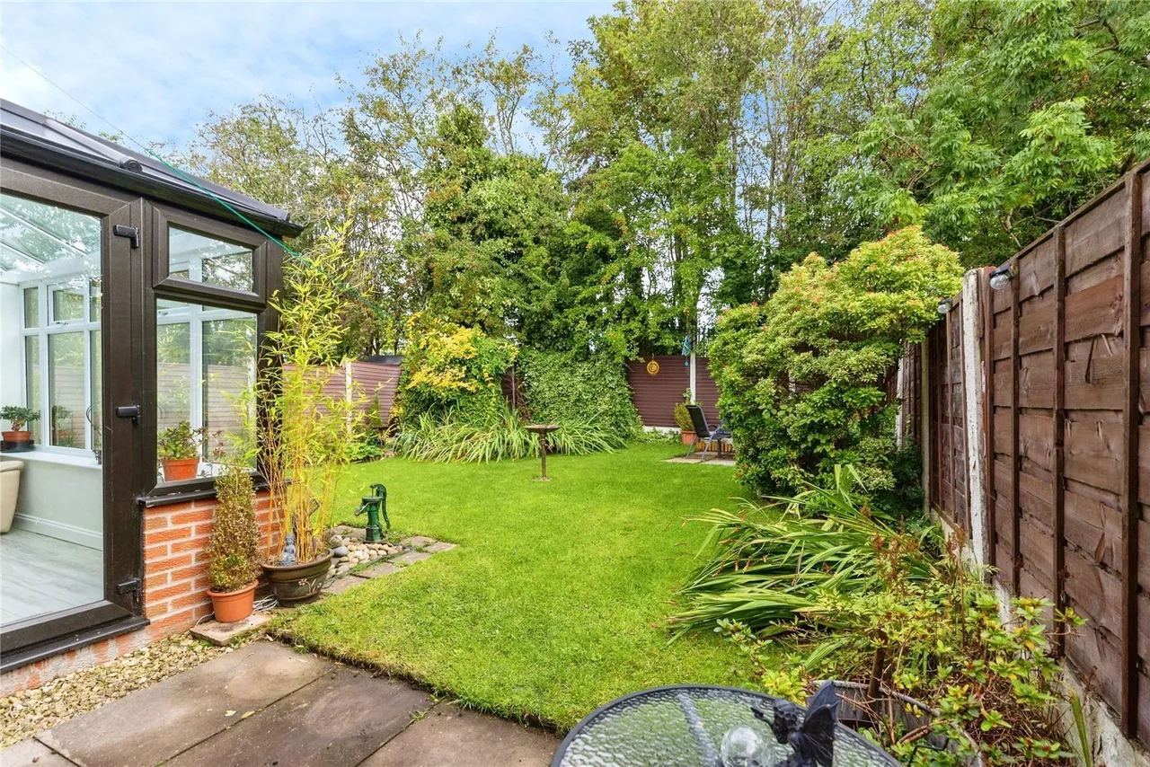 Browns Road, Bradley Fold, BL2, photo 24