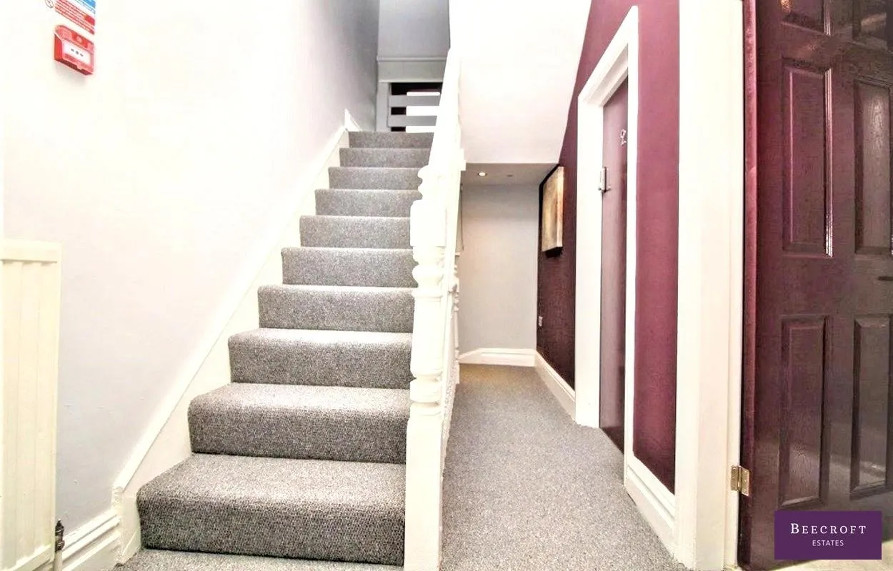Pontefract Road, Barnsley, photo 8