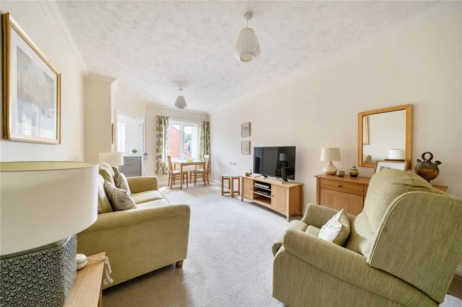 1 bed flat for sale, Avonbank Lodge, Newbury, RG14