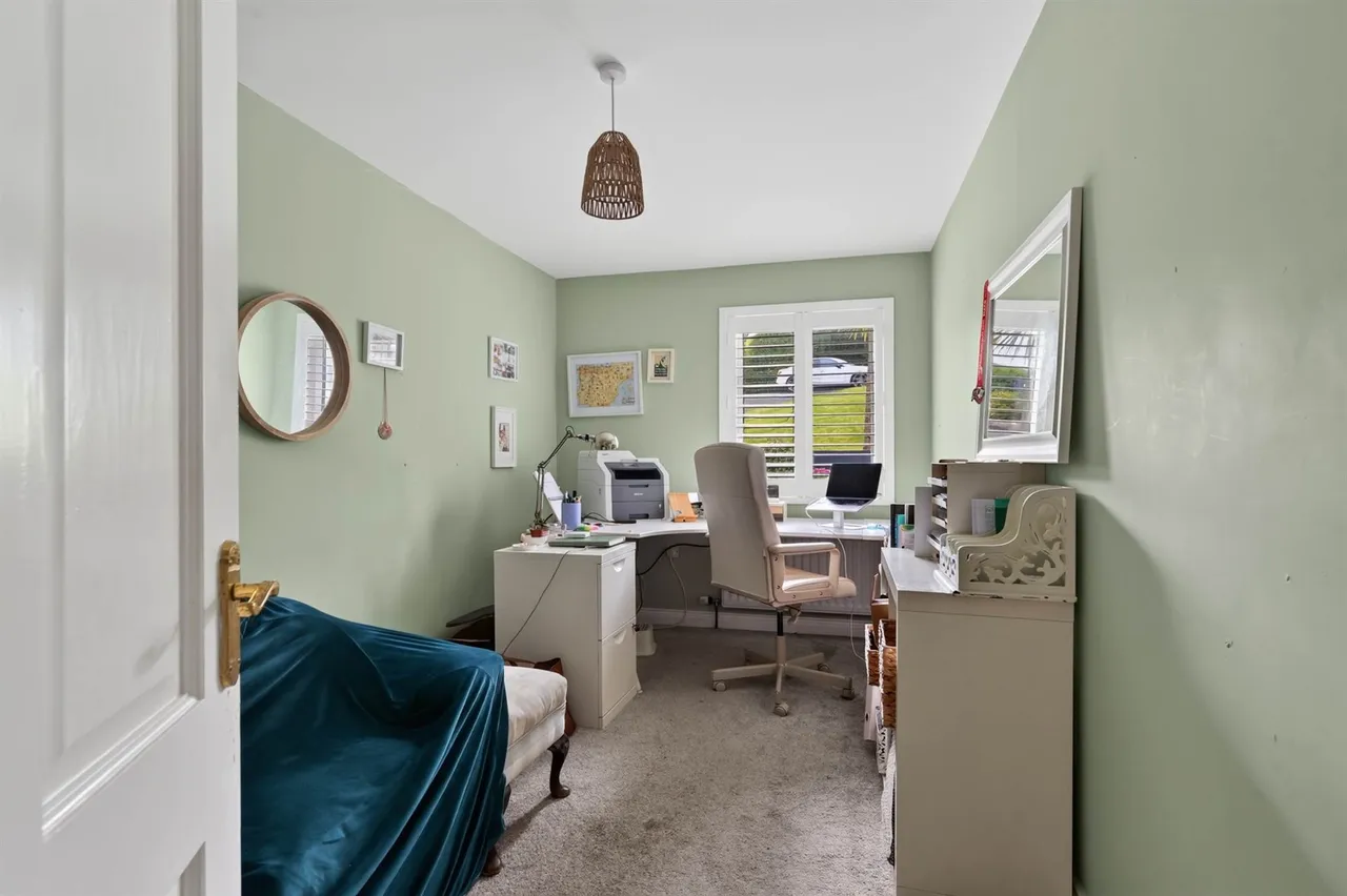 Bangor Road, Craigavad, BT18, photo 28