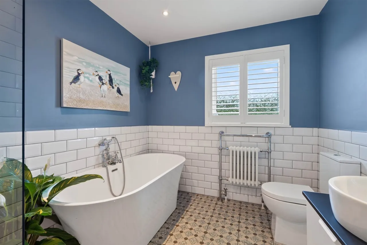 Bangor Road, Craigavad, BT18, photo 34