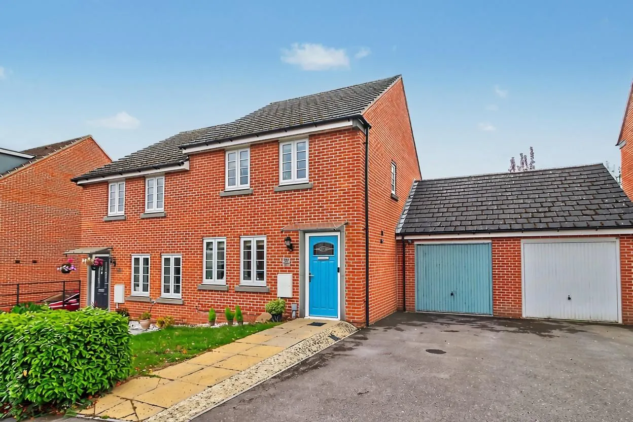 3 bed house for sale, Appleton Drive, Basingstoke, RG24