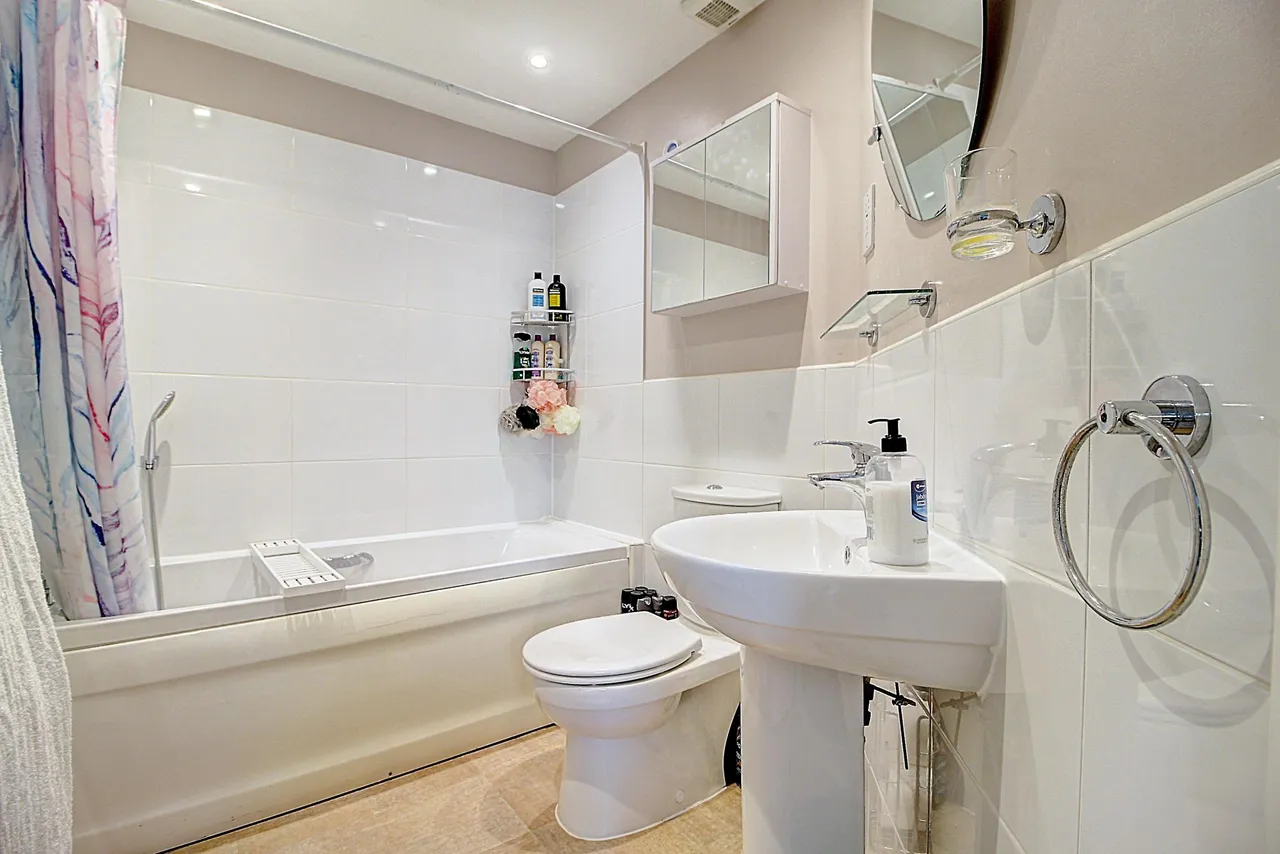 Appleton Drive, Basingstoke, RG24, photo 14