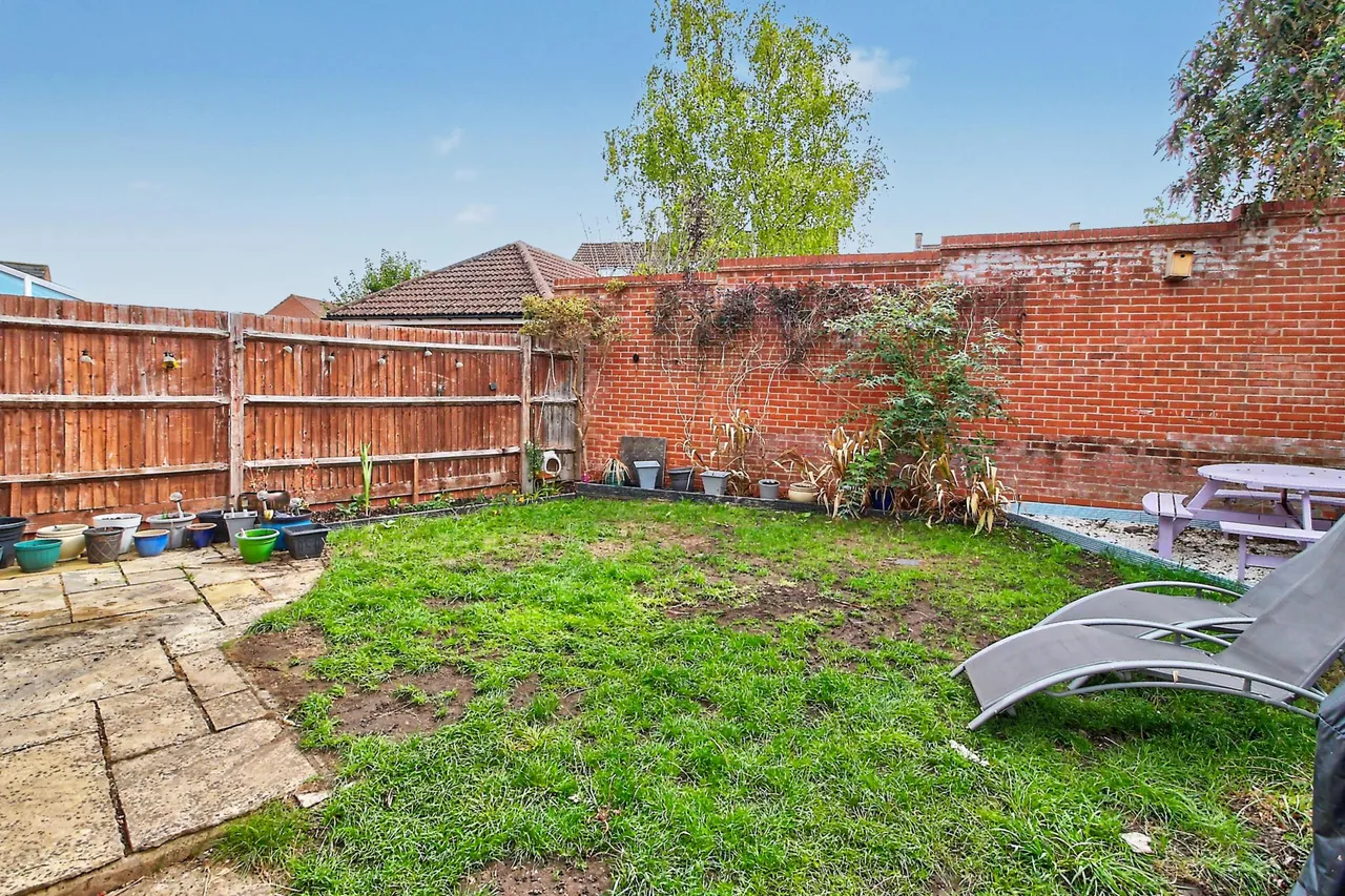 Appleton Drive, Basingstoke, RG24, photo 16