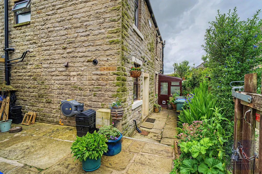 Tong End Whitworth, Rochdale OL12 8BJ, photo 23