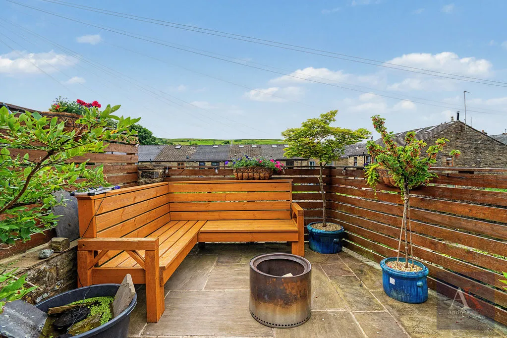 Tong End Whitworth, Rochdale OL12 8BJ, photo 18