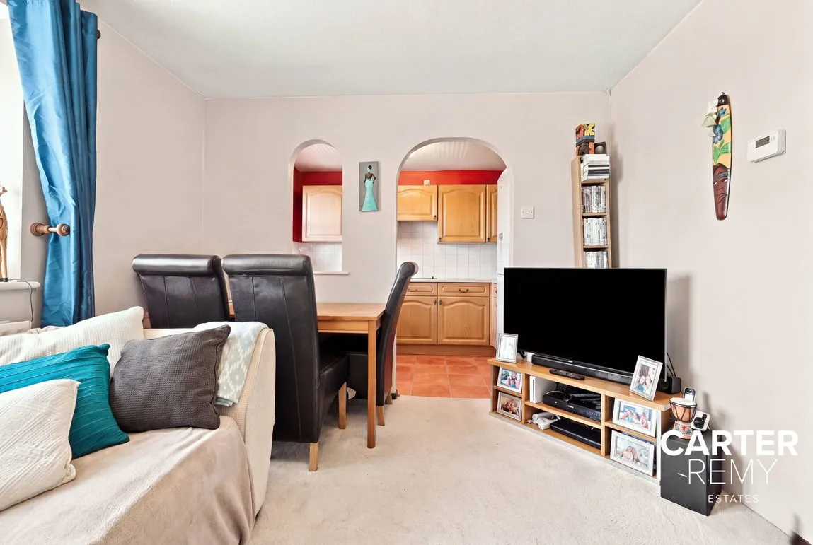 Laburnum Grove, South Ockendon, RM15 6RA, photo 9