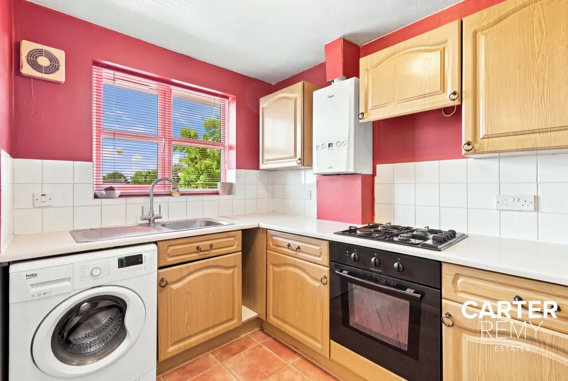 Laburnum Grove, South Ockendon, RM15 6RA, photo 2