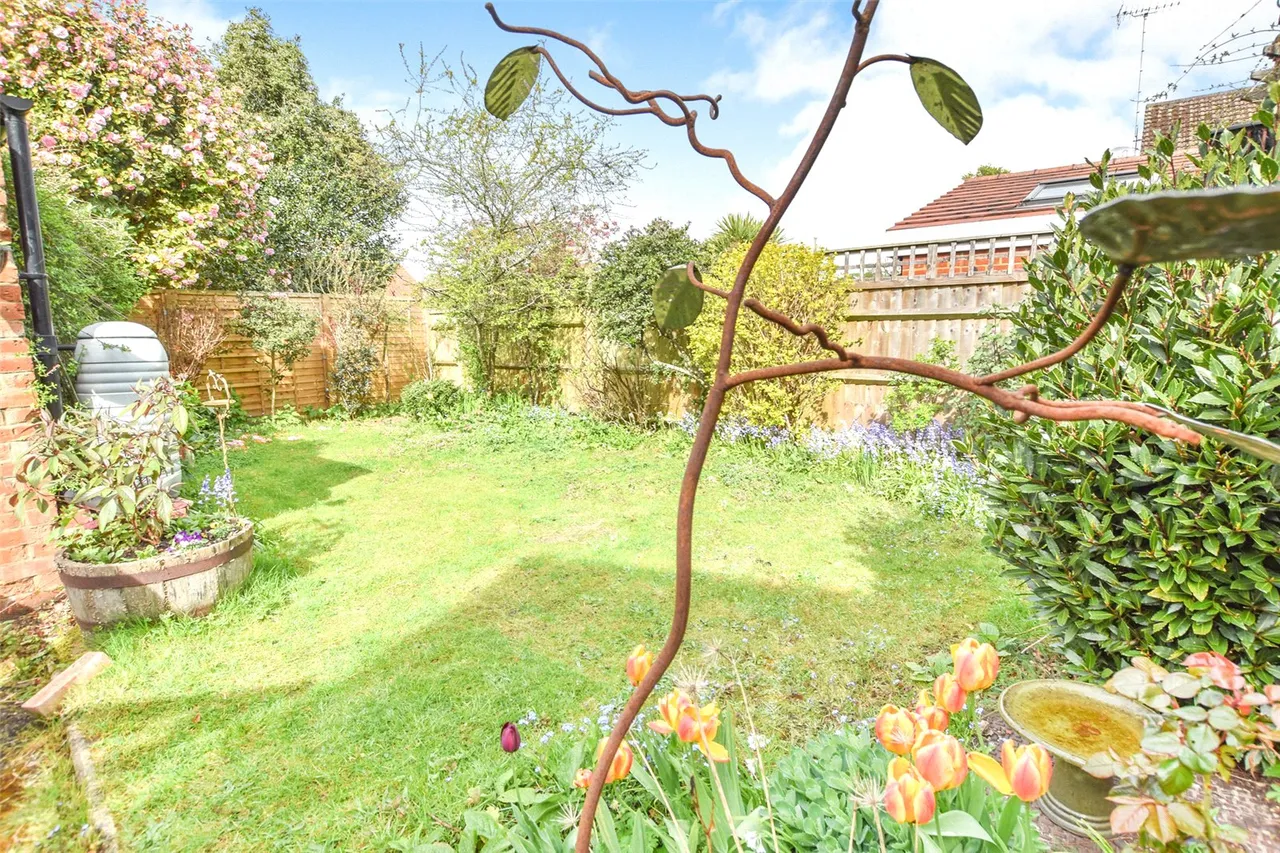 Winchester Street, Farnborough, GU14, photo 18