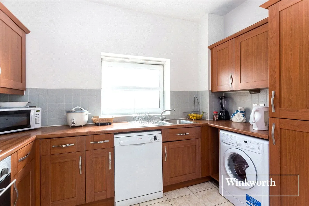 Compton Court, 1 Crowder Close, North Finchley, London, N12, photo 6