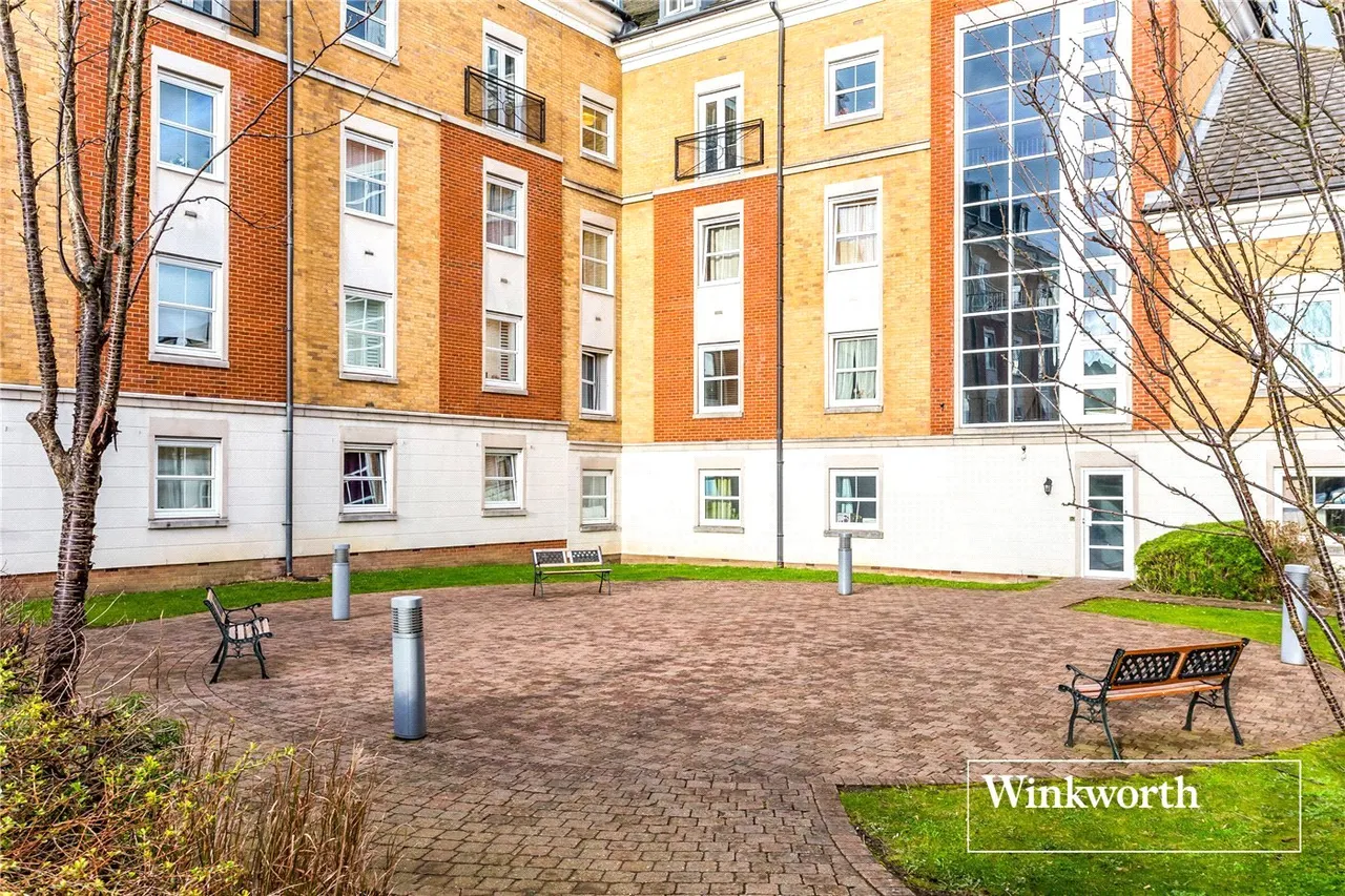 Compton Court, 1 Crowder Close, North Finchley, London, N12, photo 11