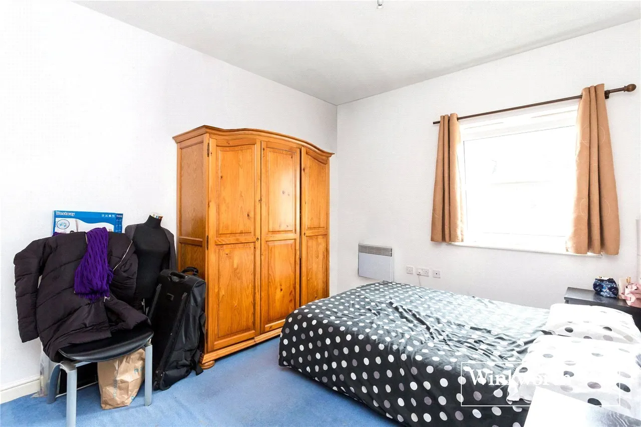 Compton Court, 1 Crowder Close, North Finchley, London, N12, photo 4