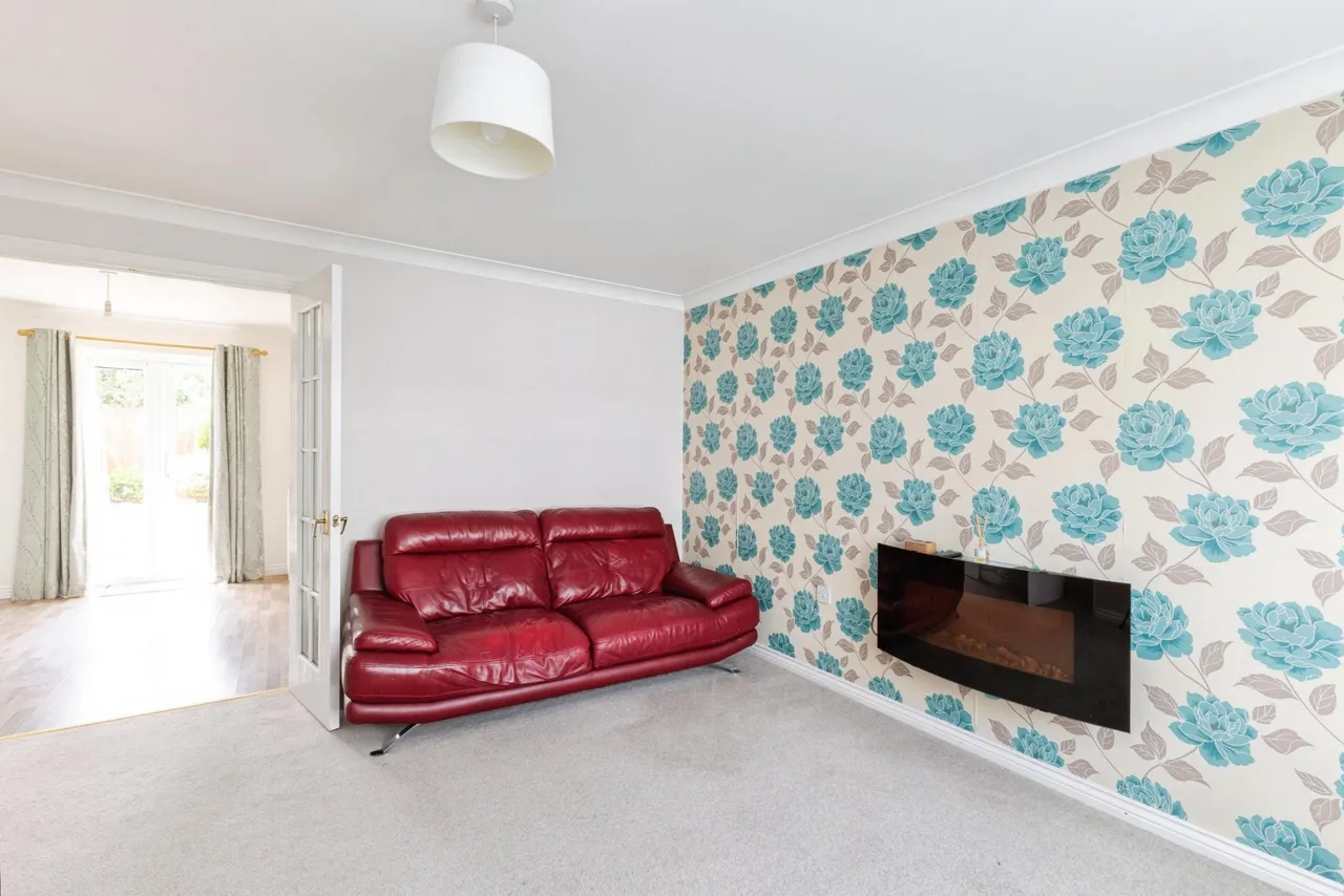 Myrtle Tree Crescent, Weston-super-mare, BS22, photo 4